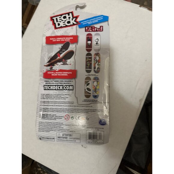 Tech Deck Ultra DLX 4-Pack Blind Fingerboards Set With Stickers & Tools - Picture 3 of 5